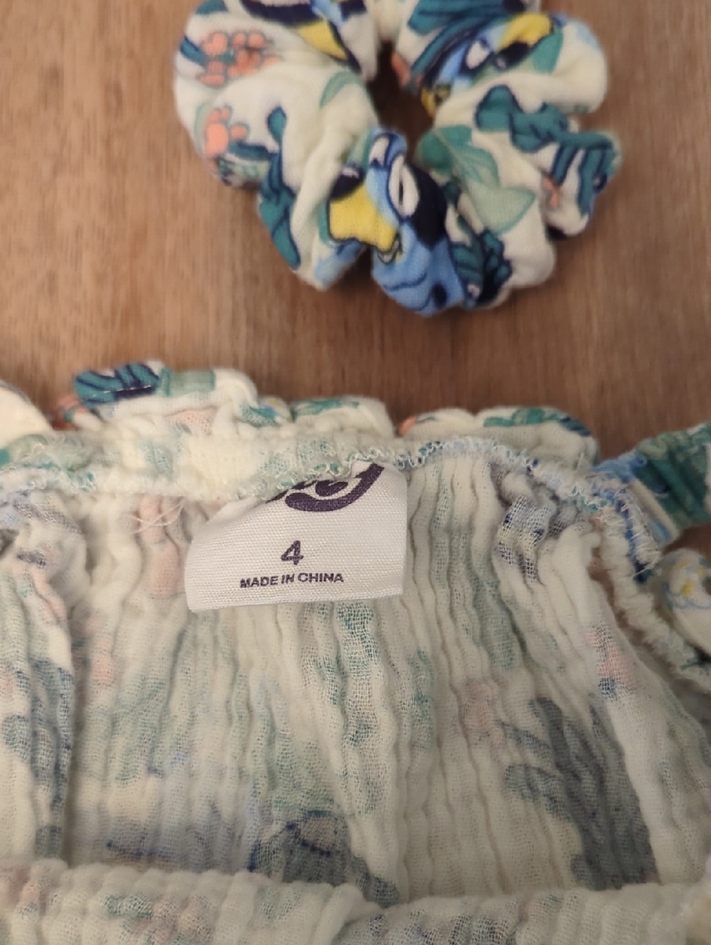 Toddler Girl's Bluey Gauze Tank & Short Set with Matching Scrunchie, 4T - Picture 4 of 7